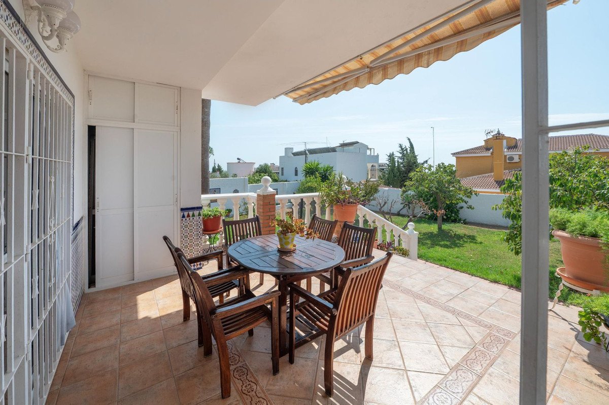 6 Bed Detached Villa in Torremolinos