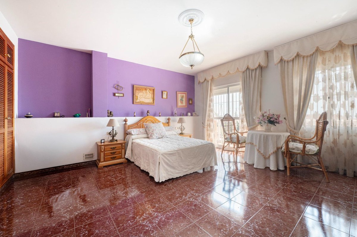 6 Bed Detached Villa in Torremolinos