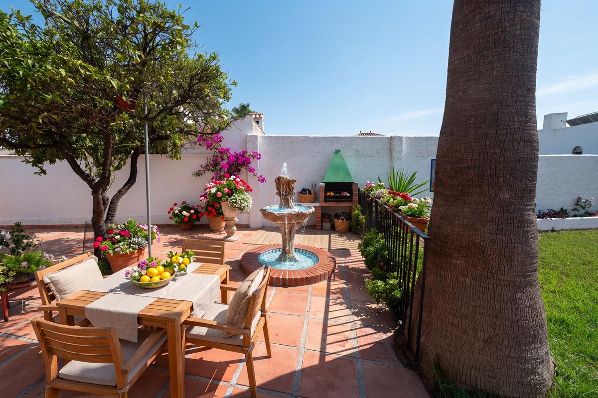 6 Bed Detached Villa in Torremolinos