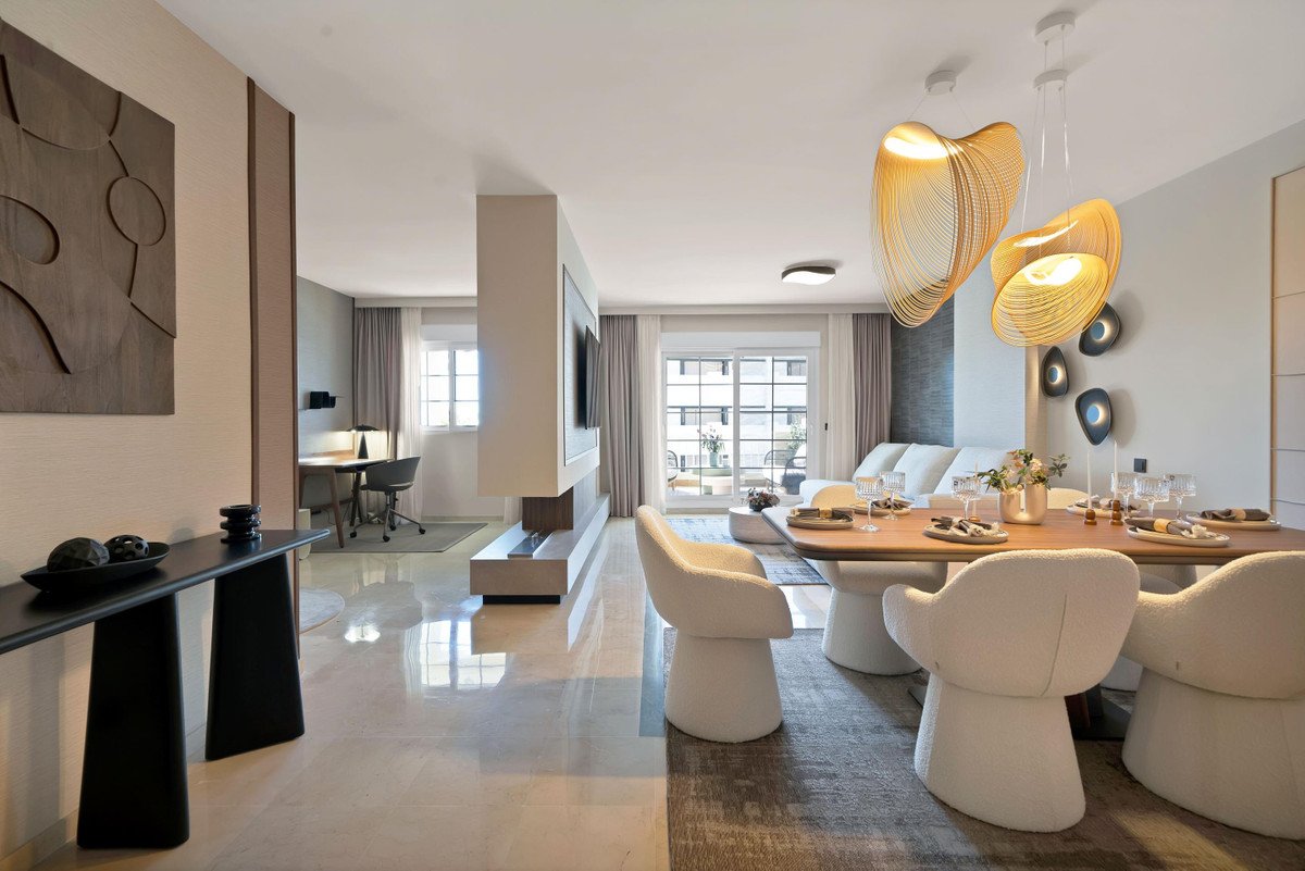 2 Bed Middle Floor Apartment in Marbella