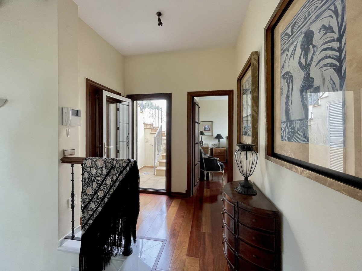6 Bed Detached Villa in Campo Mijas