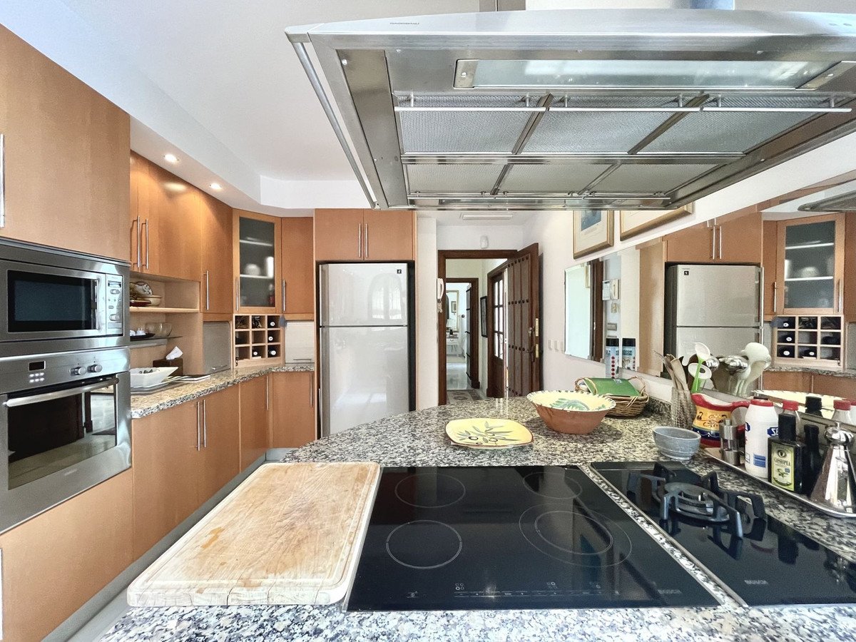 6 Bed Detached Villa in Campo Mijas