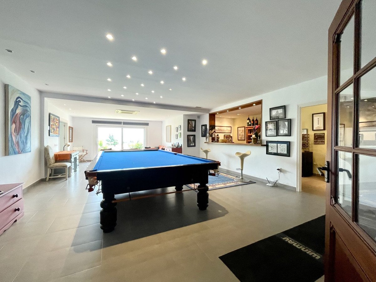6 Bed Detached Villa in Campo Mijas