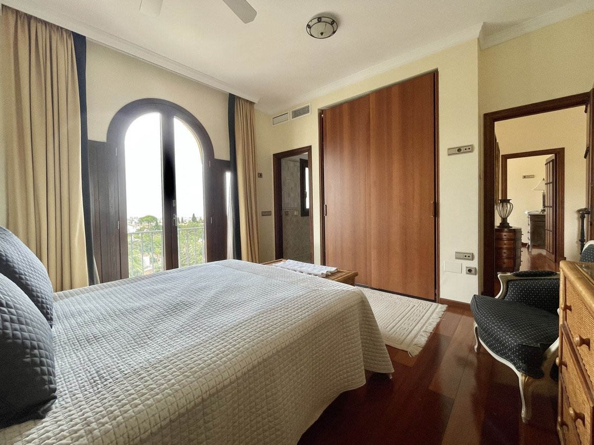 6 Bed Detached Villa in Campo Mijas
