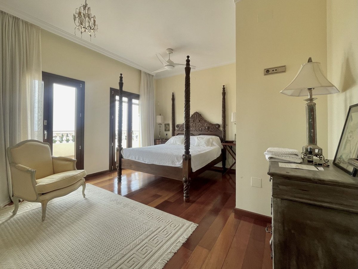 6 Bed Detached Villa in Campo Mijas
