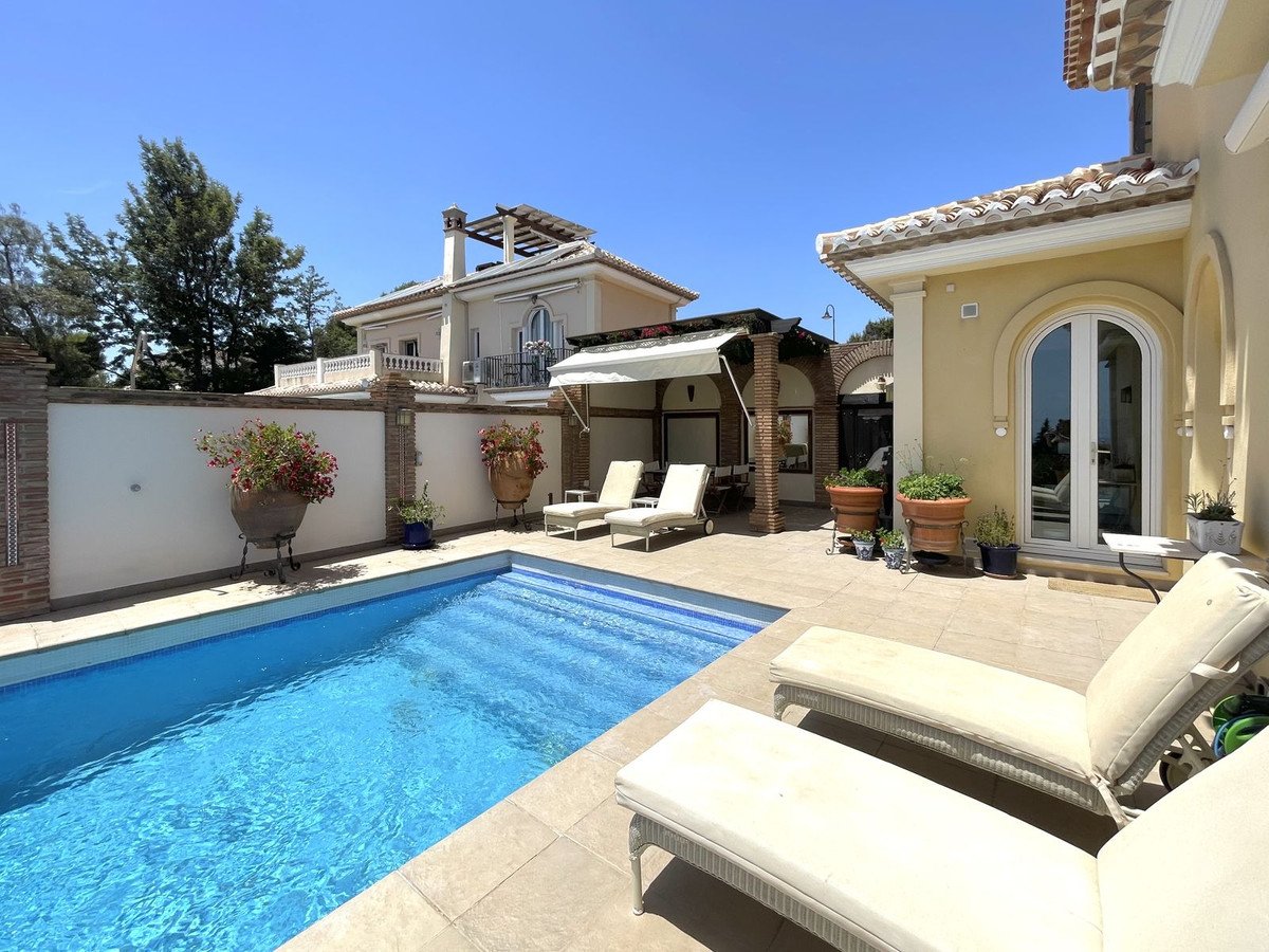6 Bed Detached Villa in Campo Mijas
