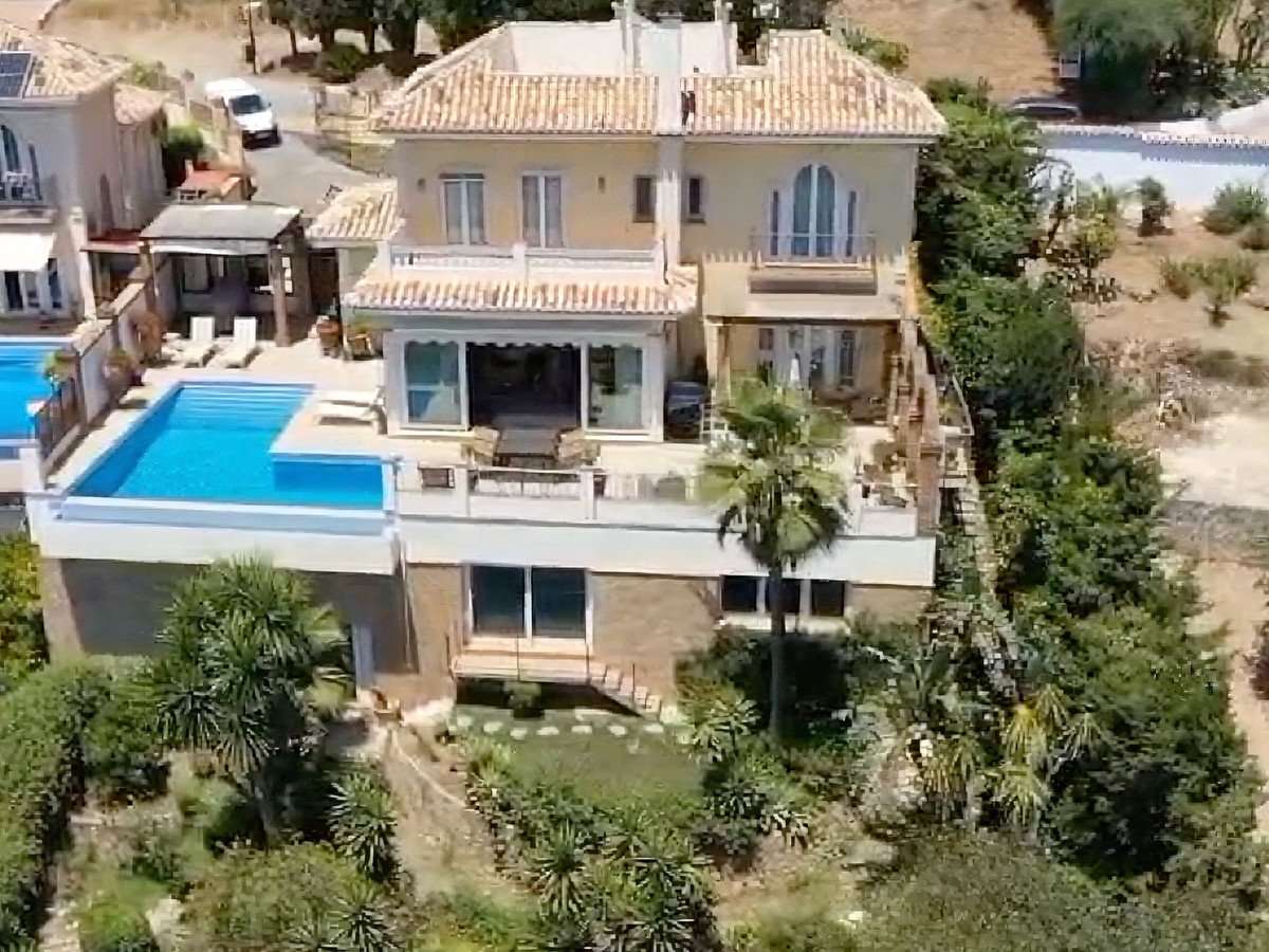 6 Bed Detached Villa in Campo Mijas