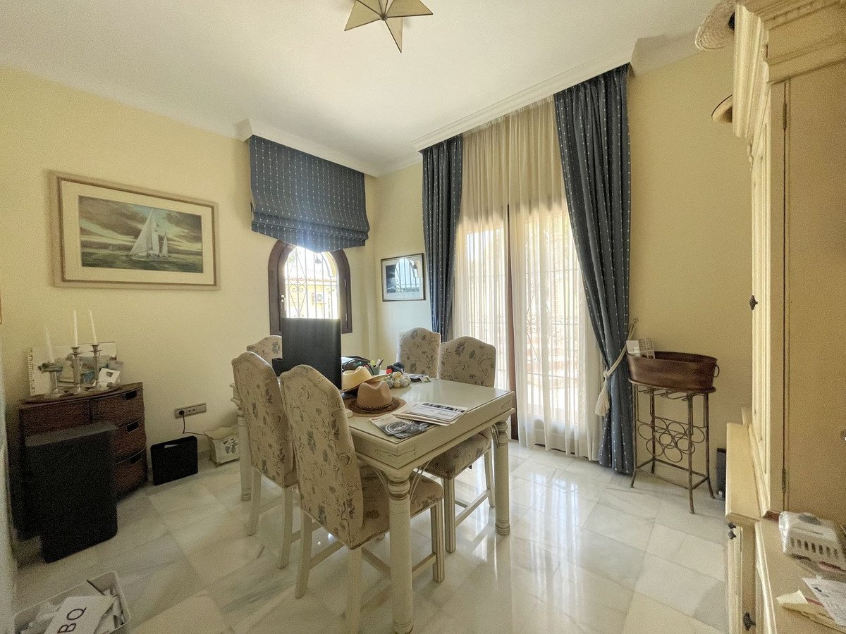 6 Bed Detached Villa in Campo Mijas
