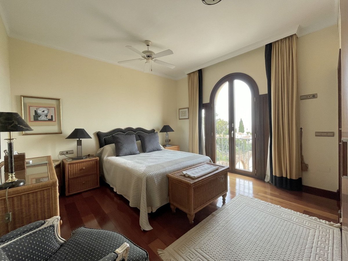 6 Bed Detached Villa in Campo Mijas