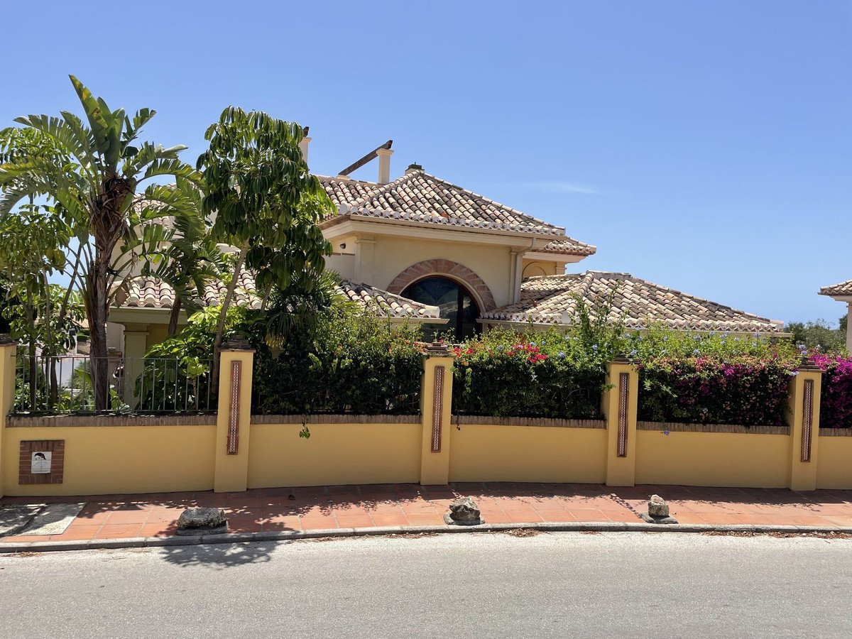 6 Bed Detached Villa in Campo Mijas