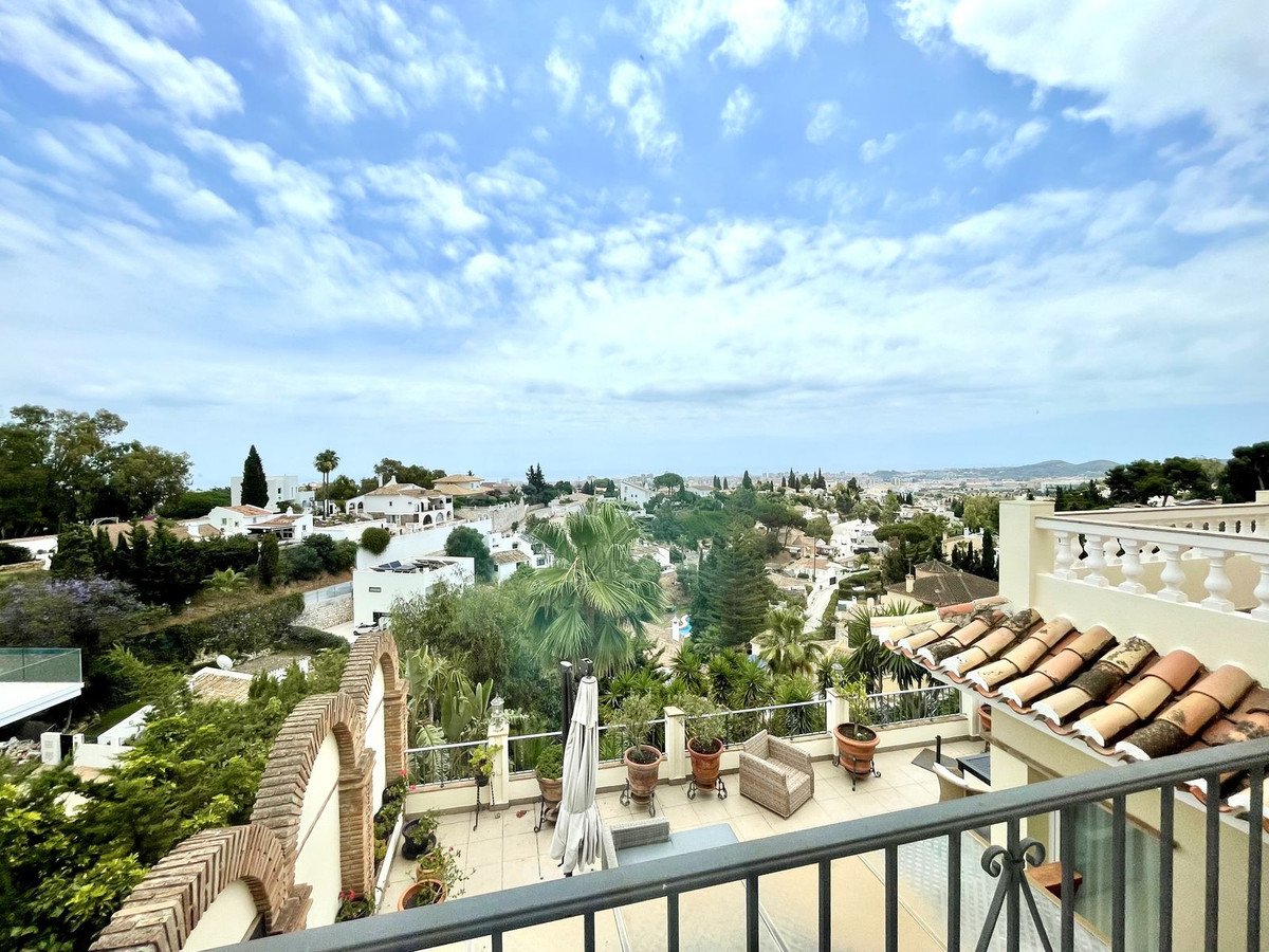 6 Bed Detached Villa in Campo Mijas