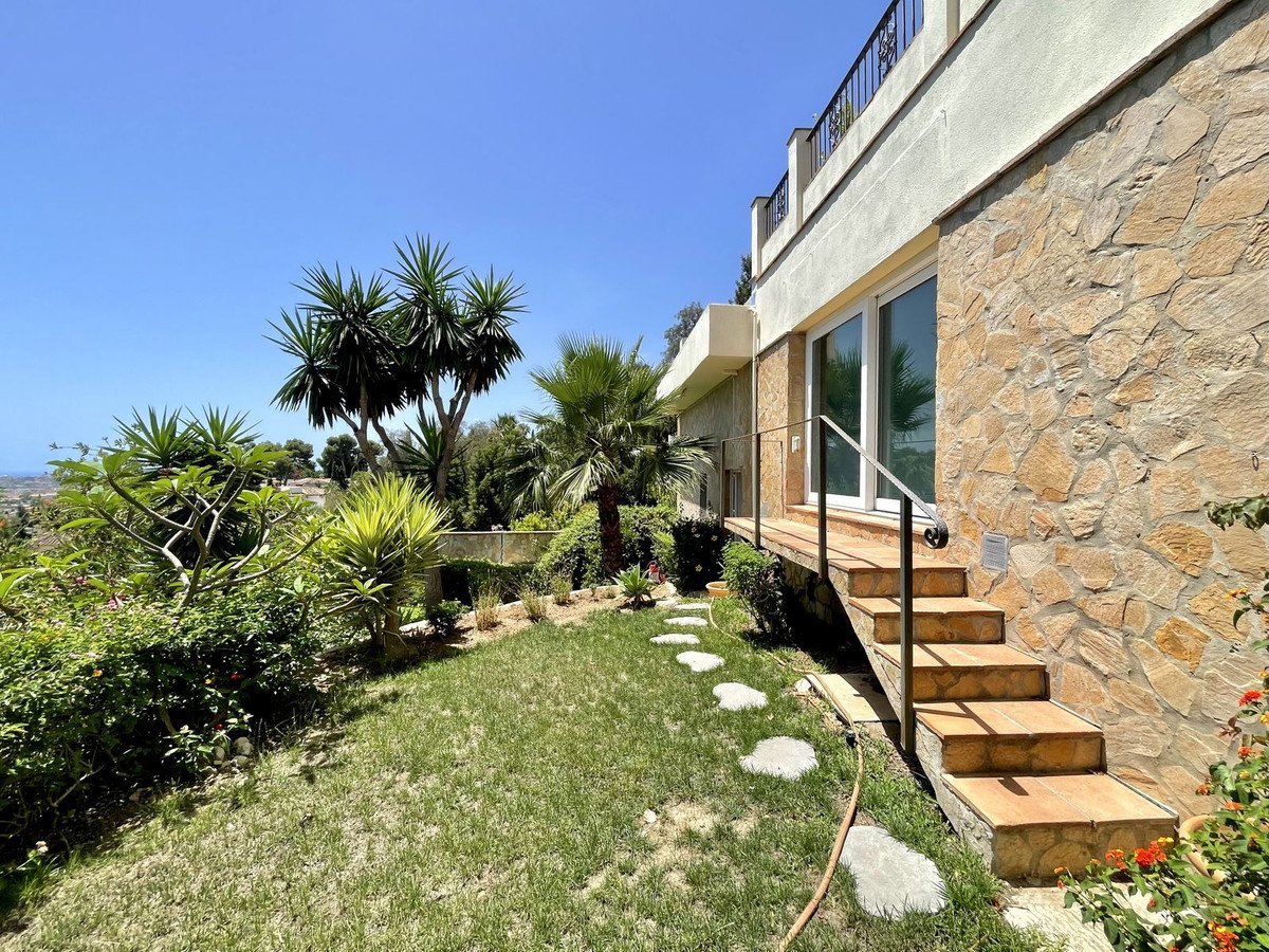 6 Bed Detached Villa in Campo Mijas