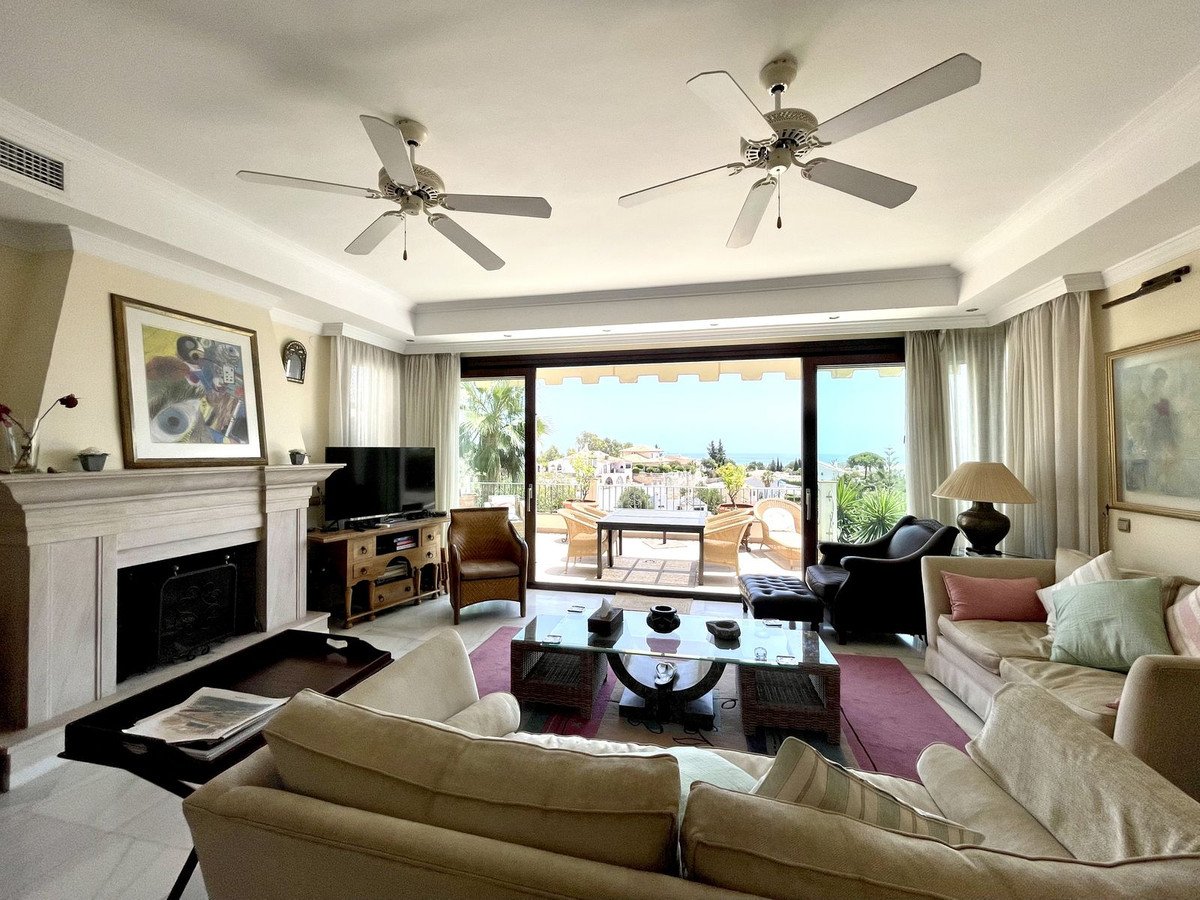 6 Bed Detached Villa in Campo Mijas