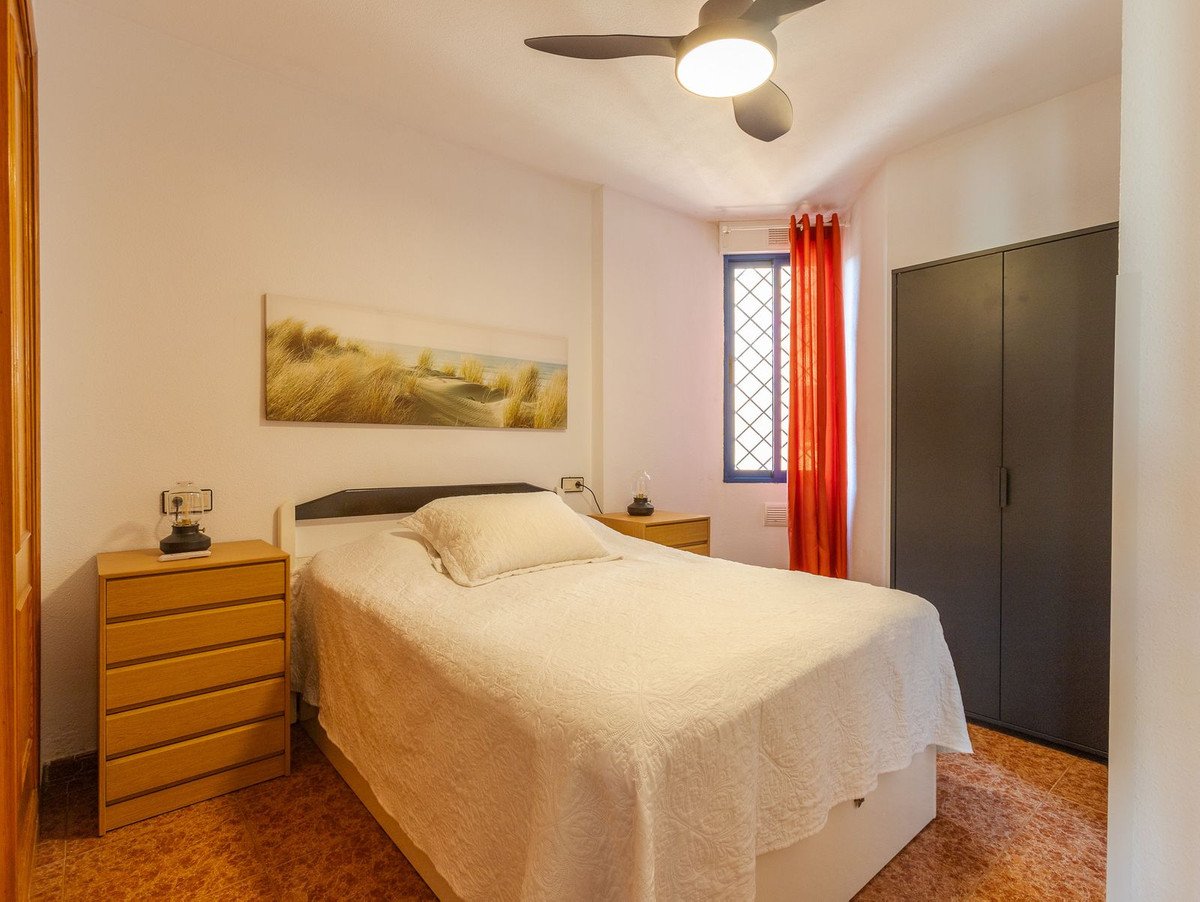 2 Bed Top Floor Apartment in Torrevieja