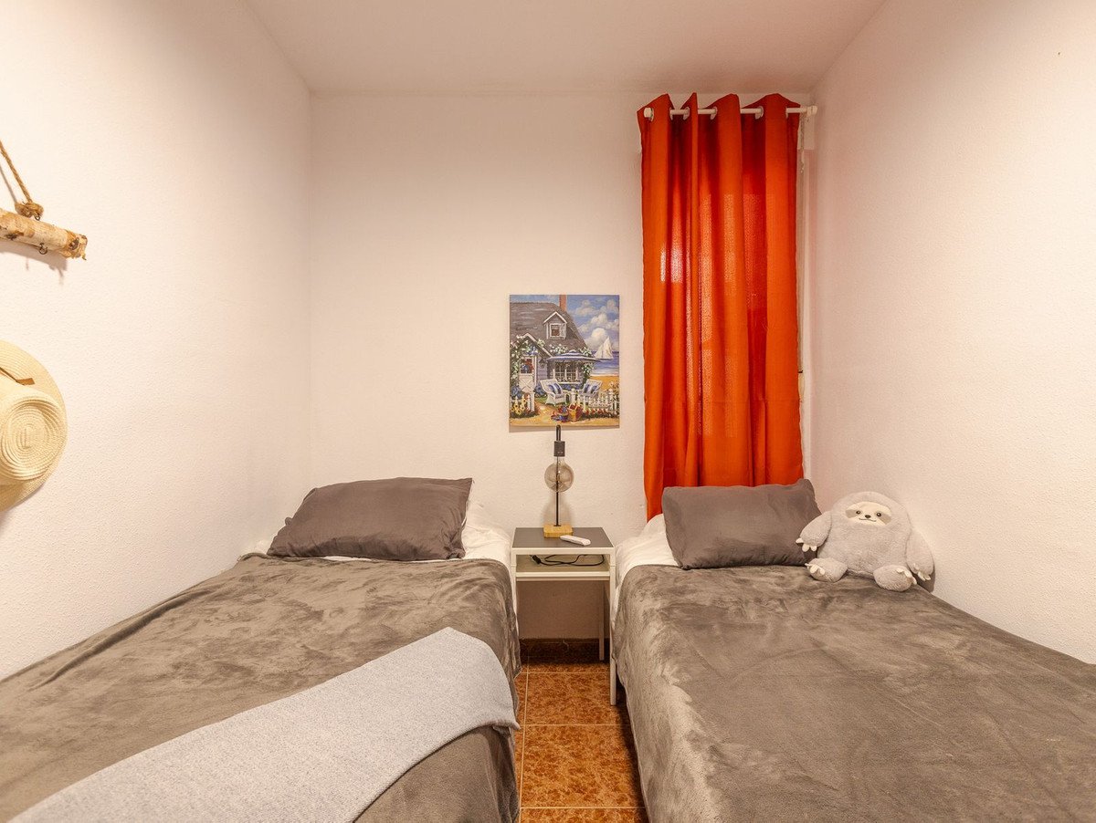 2 Bed Top Floor Apartment in Torrevieja
