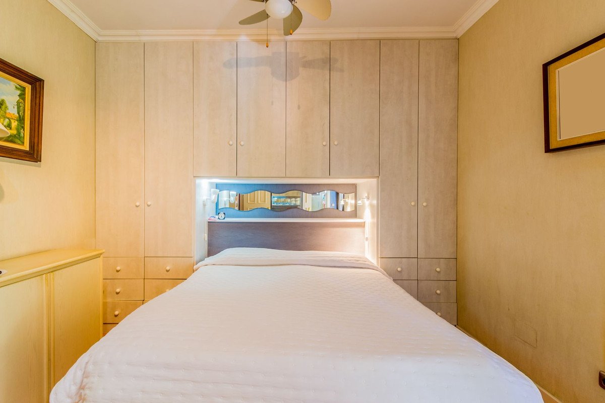 2 Bed Top Floor Apartment in Almuñecar