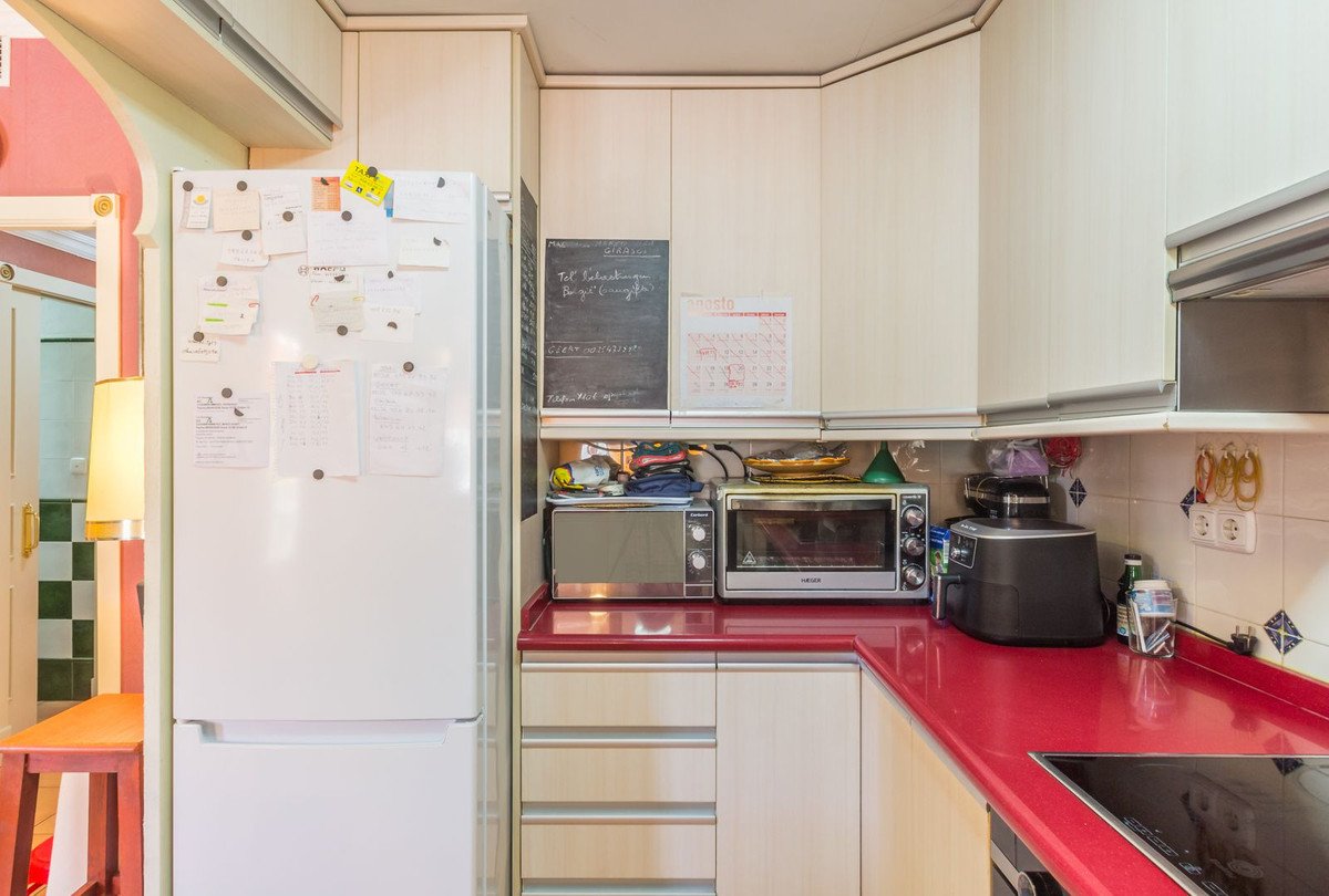 2 Bed Top Floor Apartment in Almuñecar