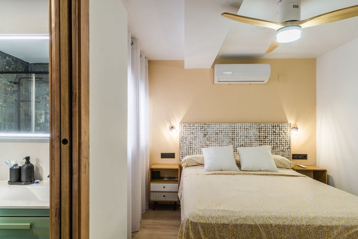 2 Bed Top Floor Apartment in Almuñecar