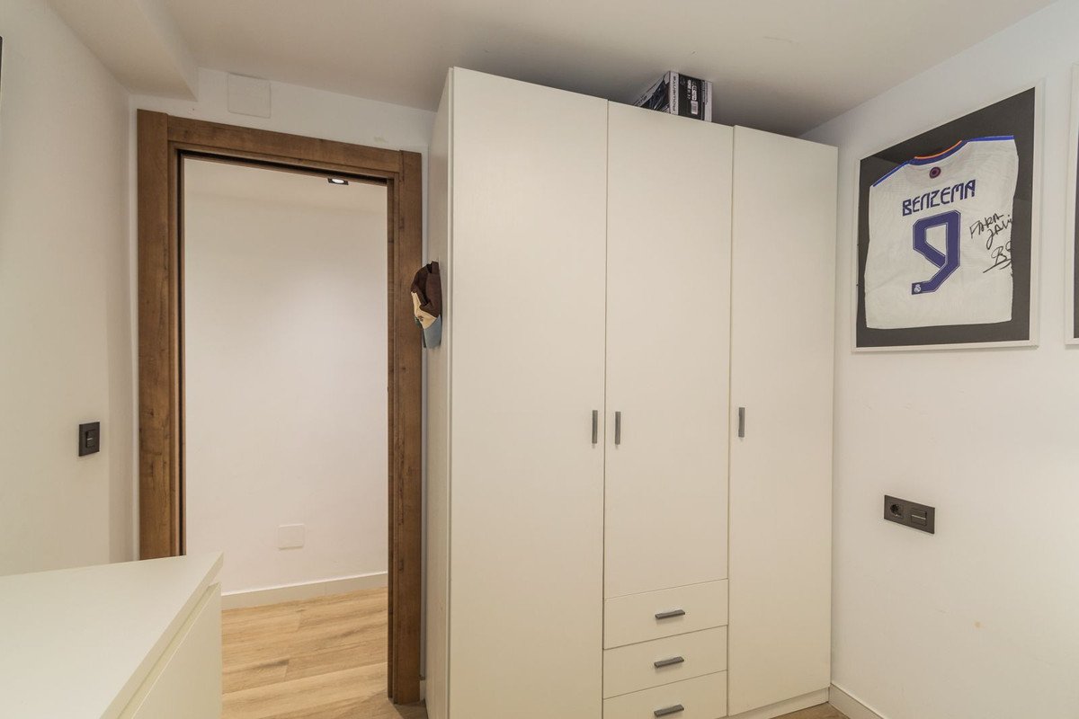 2 Bed Top Floor Apartment in Almuñecar