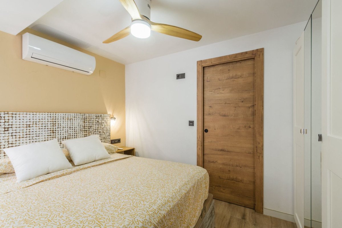 2 Bed Top Floor Apartment in Almuñecar