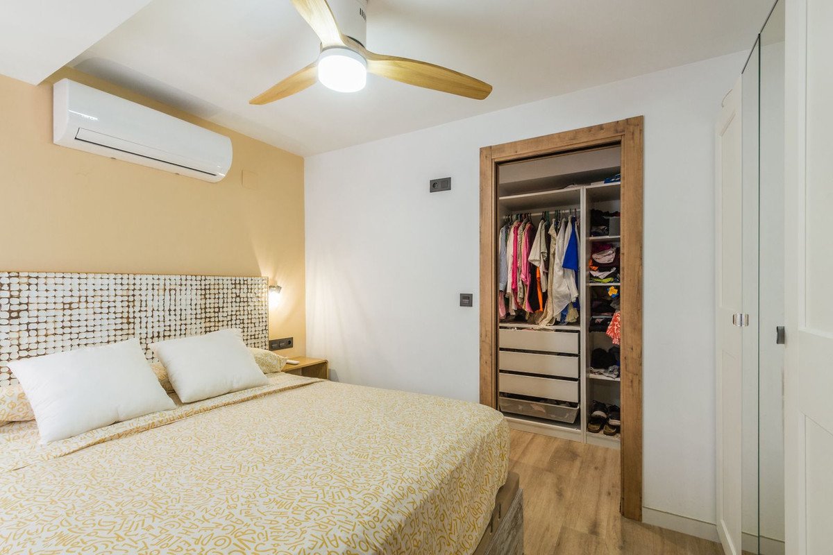 2 Bed Top Floor Apartment in Almuñecar