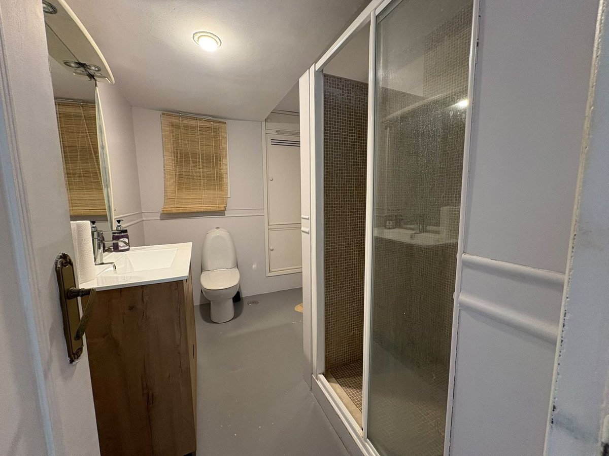 3 Bed Middle Floor Apartment in La Carihuela