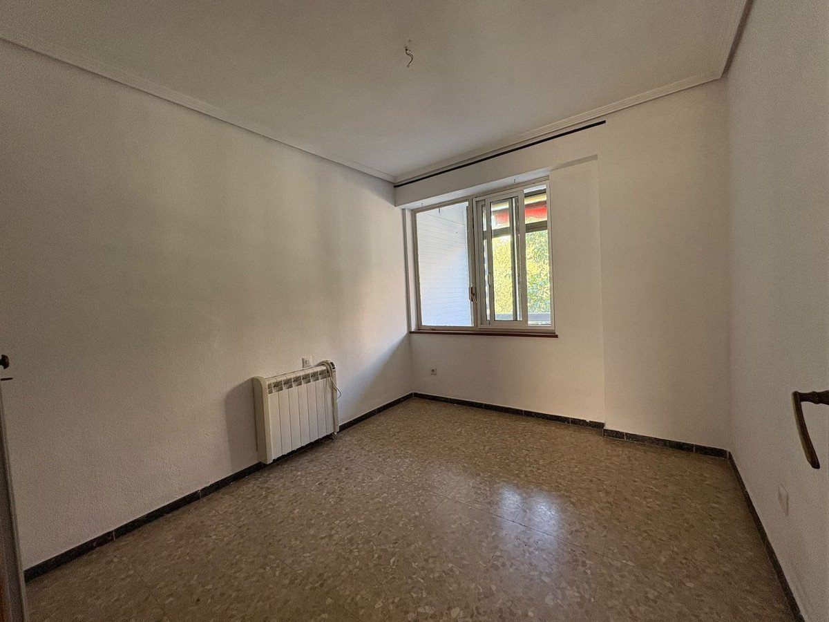3 Bed Middle Floor Apartment in La Carihuela