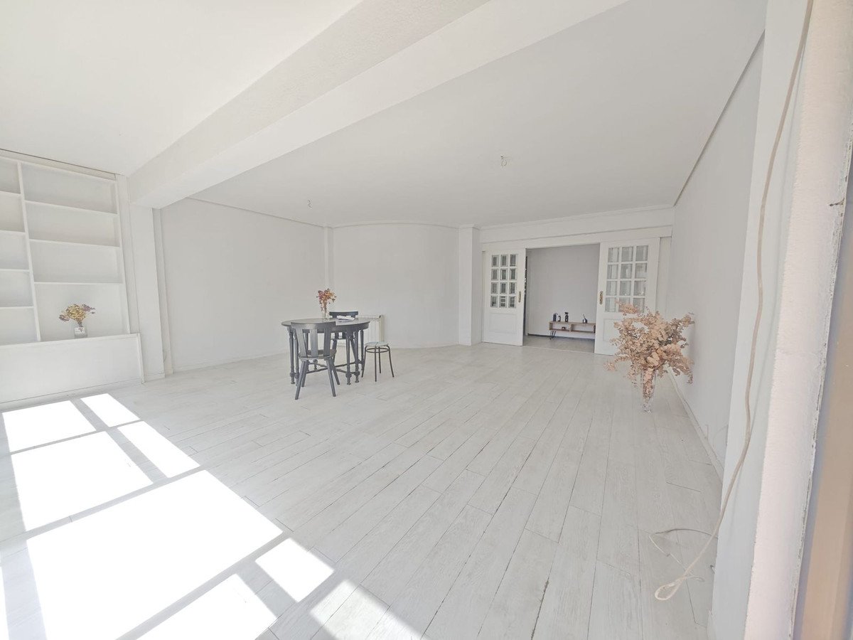 3 Bed Middle Floor Apartment in La Carihuela