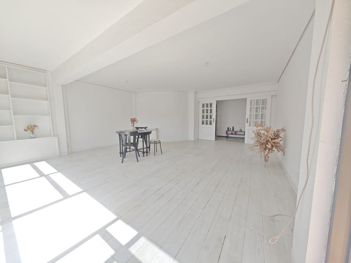 3 Bed Middle Floor Apartment in La Carihuela