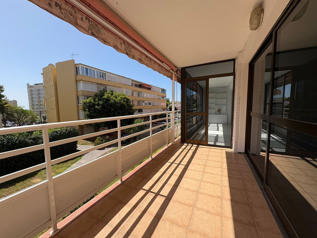 3 Bed Middle Floor Apartment in La Carihuela