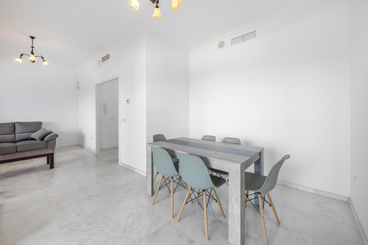 3 Bed Middle Floor Apartment in Manilva