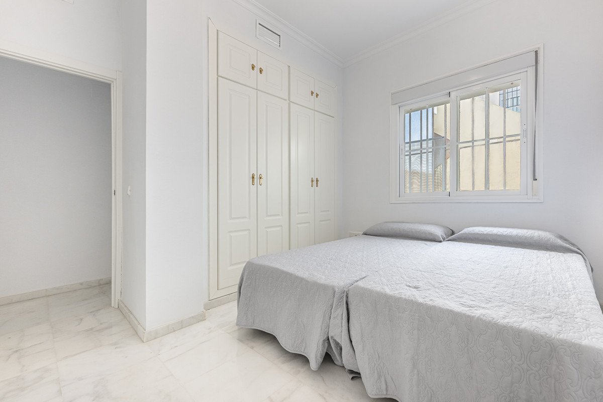 3 Bed Middle Floor Apartment in Manilva