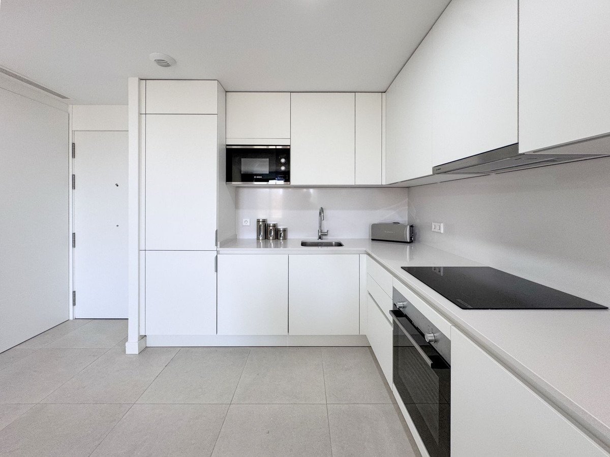 2 Bed Middle Floor Apartment in Calanova Golf