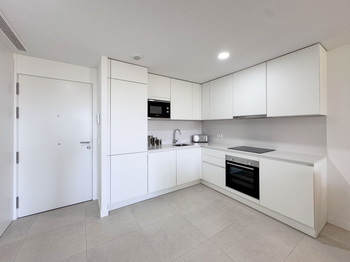 2 Bed Middle Floor Apartment in Calanova Golf