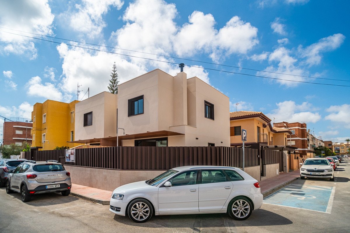 3 Bed Detached Villa in Santiago de la Ribera