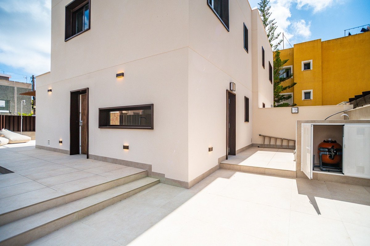 3 Bed Detached Villa in Santiago de la Ribera