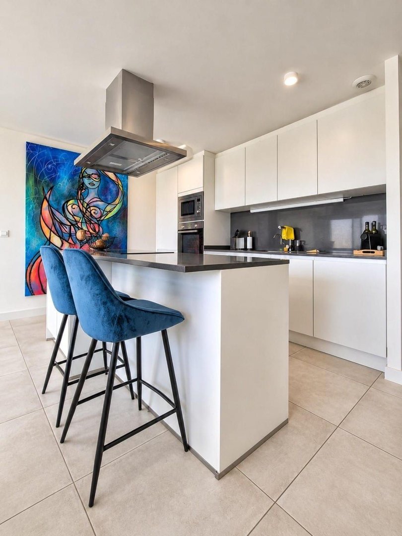 3 Bed Middle Floor Apartment in Selwo