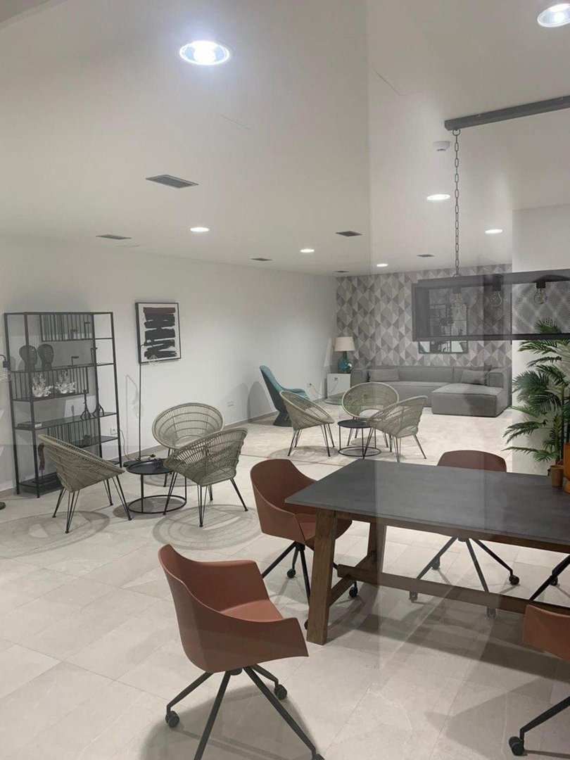 3 Bed Middle Floor Apartment in Selwo