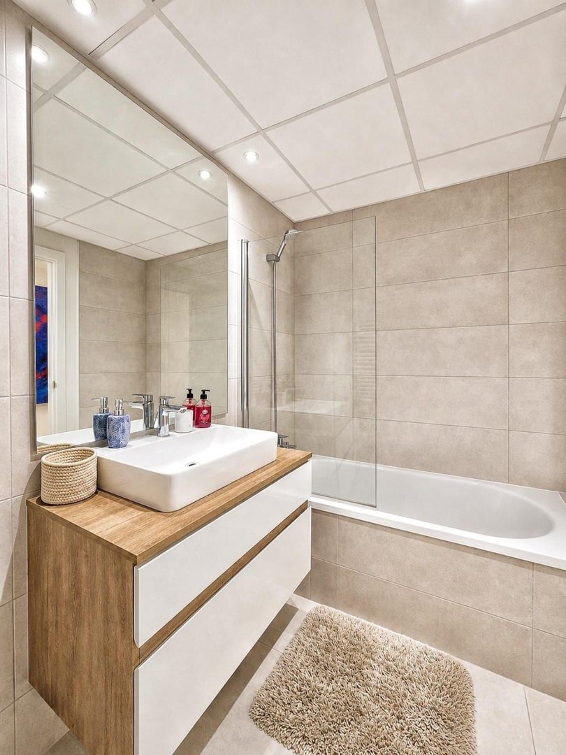 3 Bed Middle Floor Apartment in Selwo