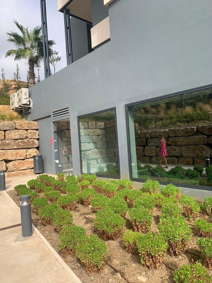 3 Bed Middle Floor Apartment in Selwo