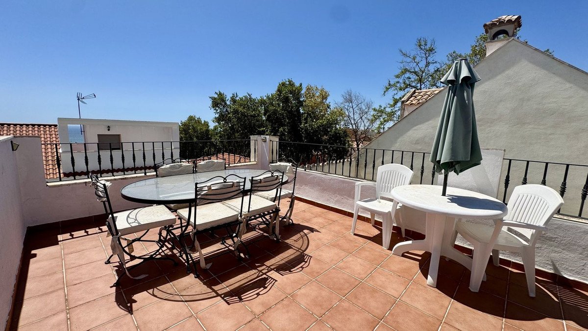 4 Bed Semi-Detached House in Arroyo de la Miel