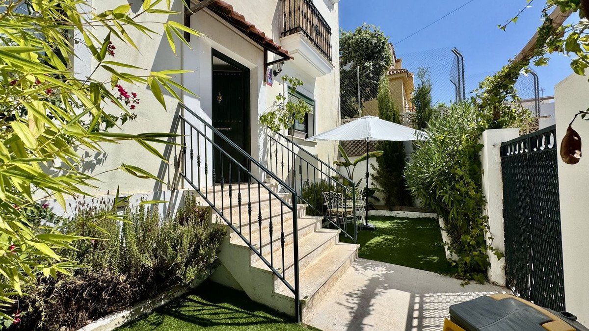 4 Bed Semi-Detached House in Arroyo de la Miel