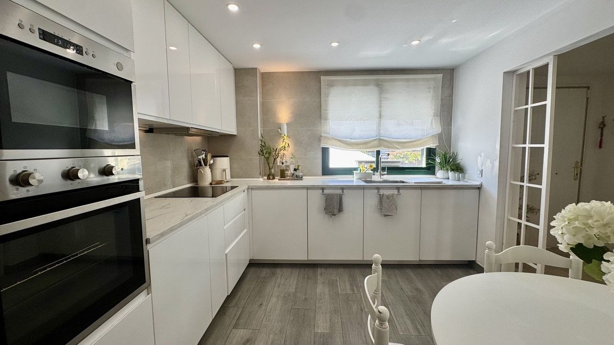 4 Bed Semi-Detached House in Arroyo de la Miel