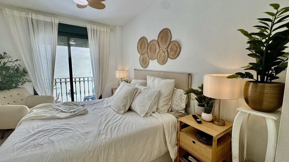 4 Bed Semi-Detached House in Arroyo de la Miel