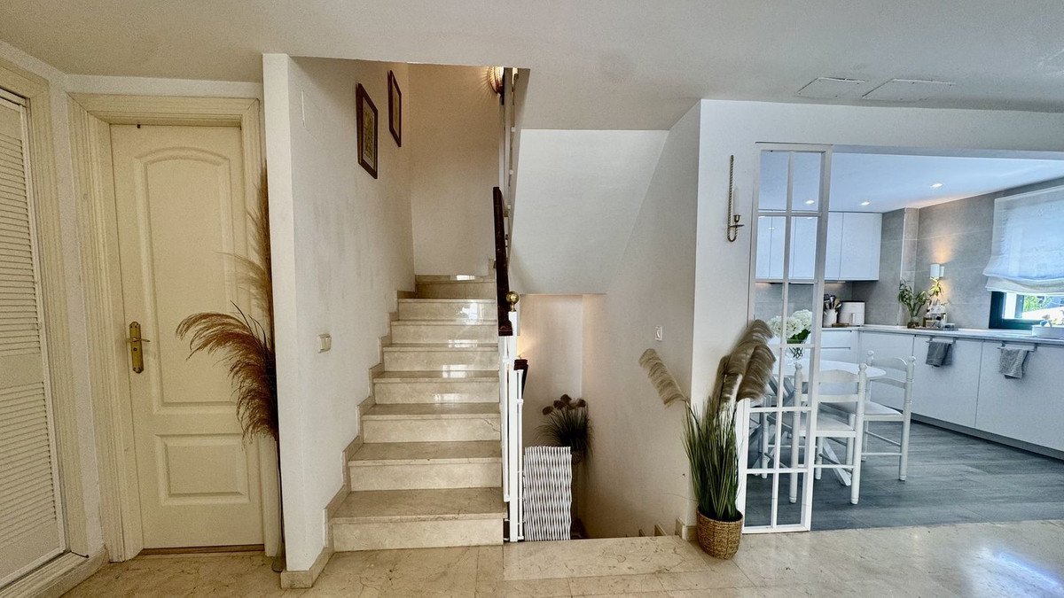 4 Bed Semi-Detached House in Arroyo de la Miel