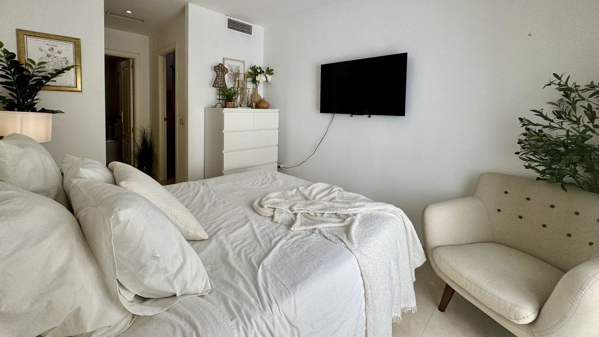 4 Bed Semi-Detached House in Arroyo de la Miel