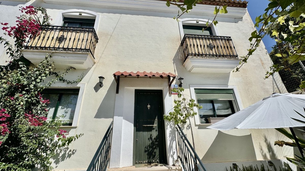 4 Bed Semi-Detached House in Arroyo de la Miel