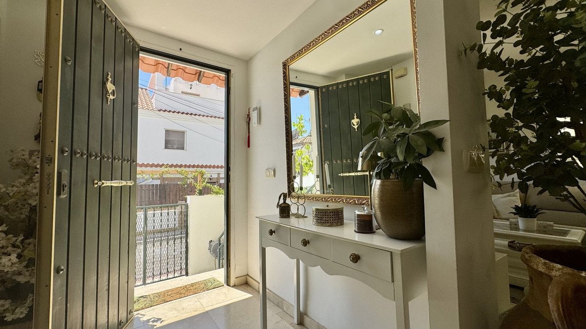 4 Bed Semi-Detached House in Arroyo de la Miel