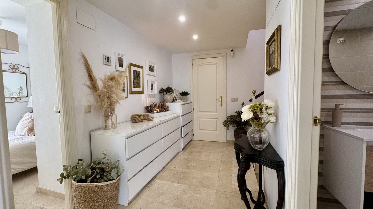 4 Bed Semi-Detached House in Arroyo de la Miel