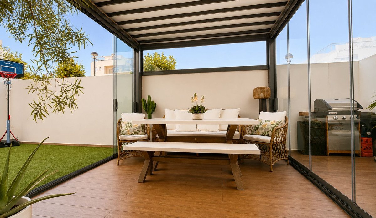 4 Bed Ground Floor Apartment in Torremolinos